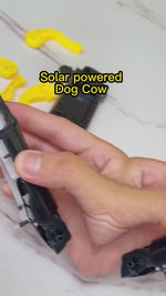 Indlæs og afspil video i gallerivisning The Z1 Solar Electric Dog Cow
