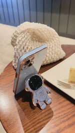 Indlæs og afspil video i gallerivisning The Z1 Astronaut Folding IPhone Case /  Stand

